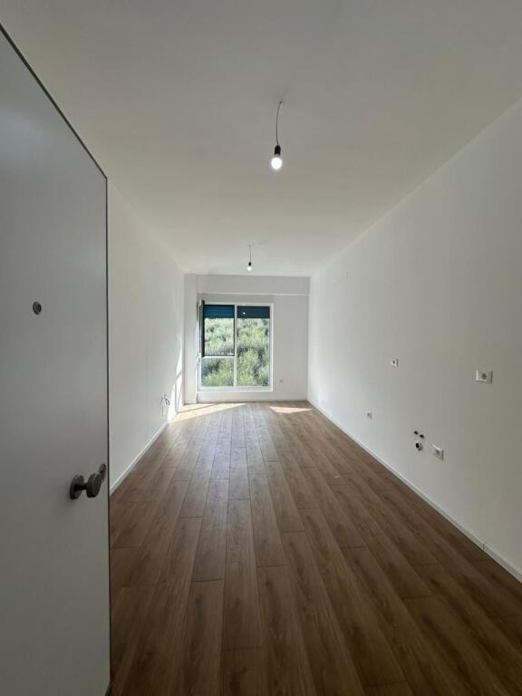 Shitet Apartament, OXA , zona e Freskut