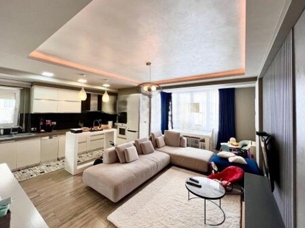 Apartament 2+1 me Qira tek Liqeni i Thatë – Totalisht i Mobiluar, 99 m²