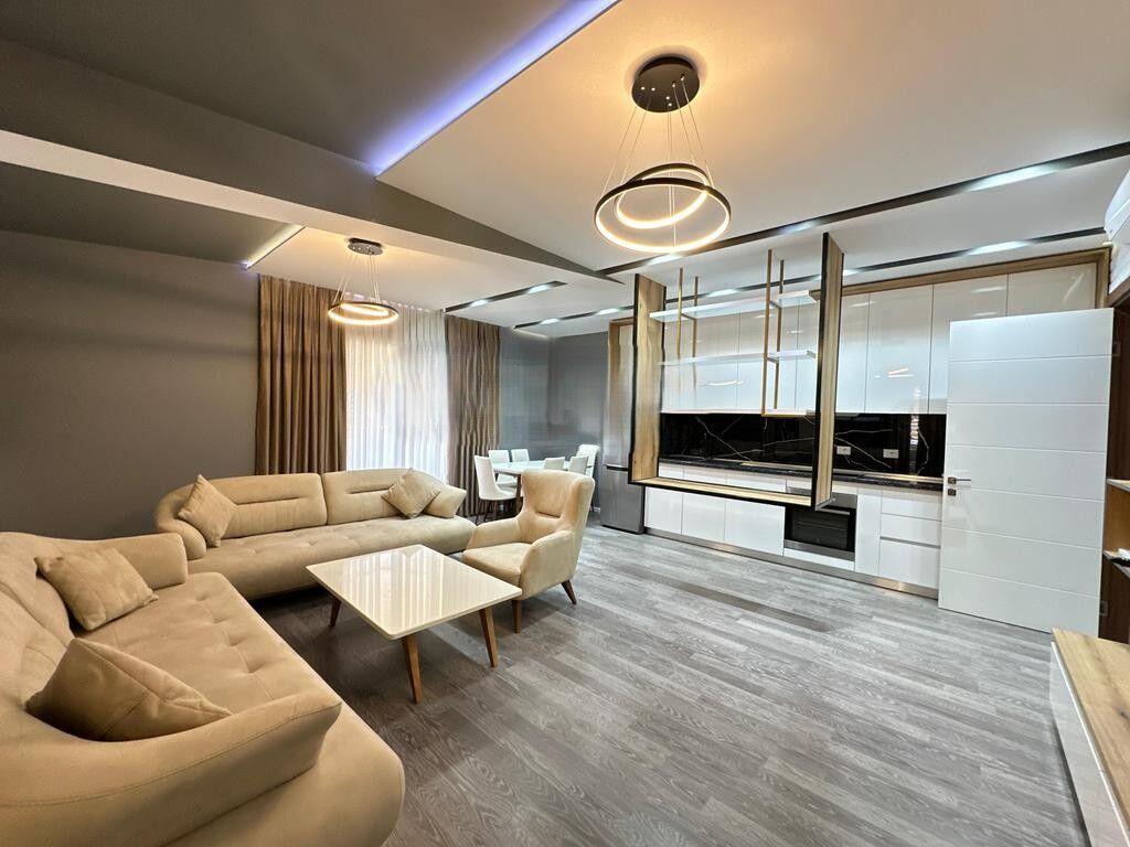 Penthouse 3+1 me Post Parkimi në Kodra e Diellit – 140 m², Totalisht i Mobiluar