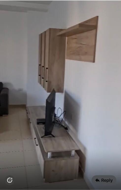 1+1, i mobiluar te 21 dhjetori te inxhinieri e ndertimit,cnmimi 500 mije leke