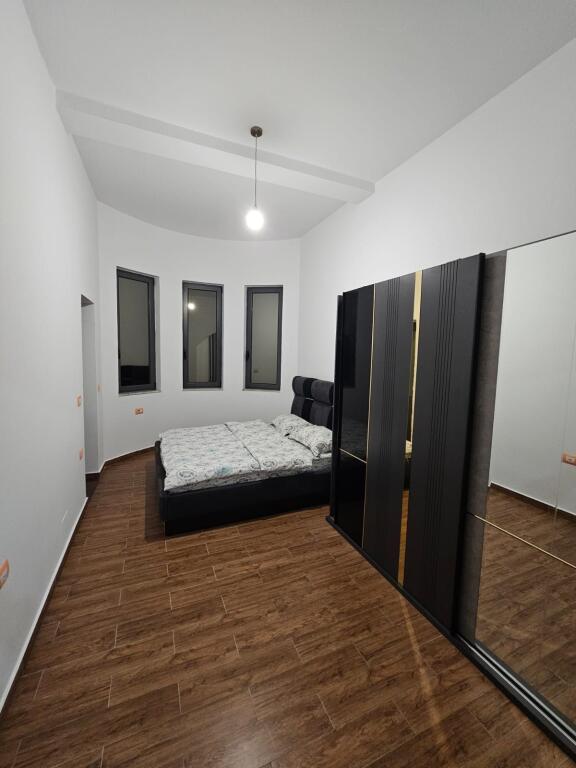 JEPET ME QERA APARTAMENT 2+1 NE KENETE DURRES