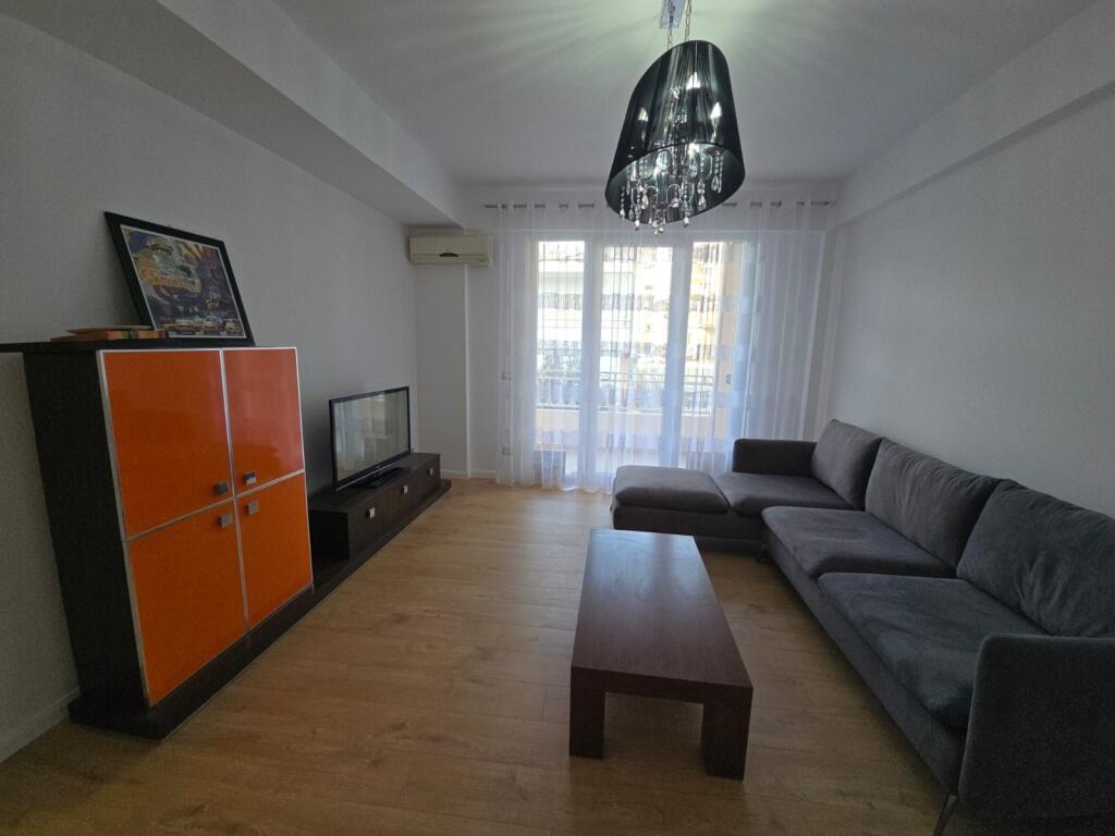 VENDESI SUPER APPARTAMENTO 3+1 A VOLLGA DURRES