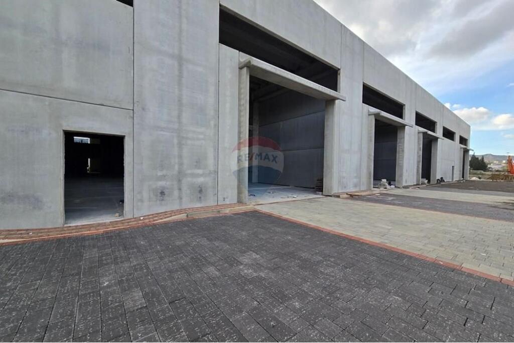 Affitto - Capannone 2700 m2
