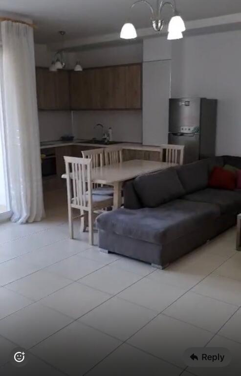 1+1, i mobiluar te 21 dhjetori te inxhinieri e ndertimit,cnmimi 500 mije leke