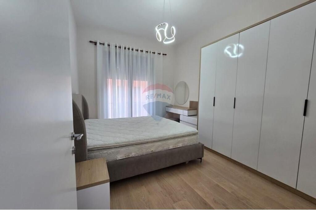 Jepet me qira apartament 1+1+post parkimi tek Kompleksi Delijorgji .