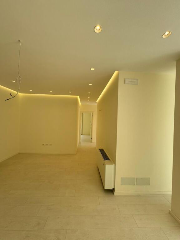 Shitet Apartament, zona e Tufines
