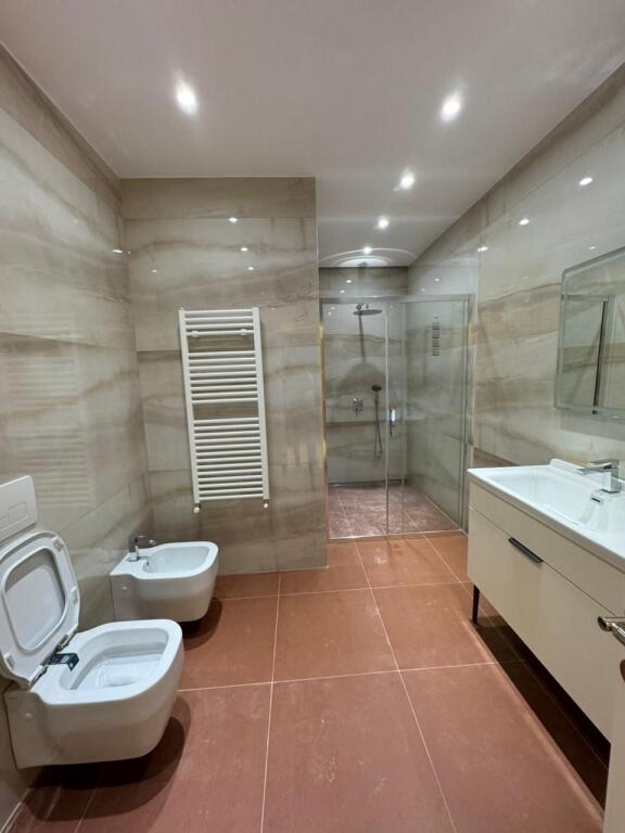 Shitet Apartament, zona e Tufines
