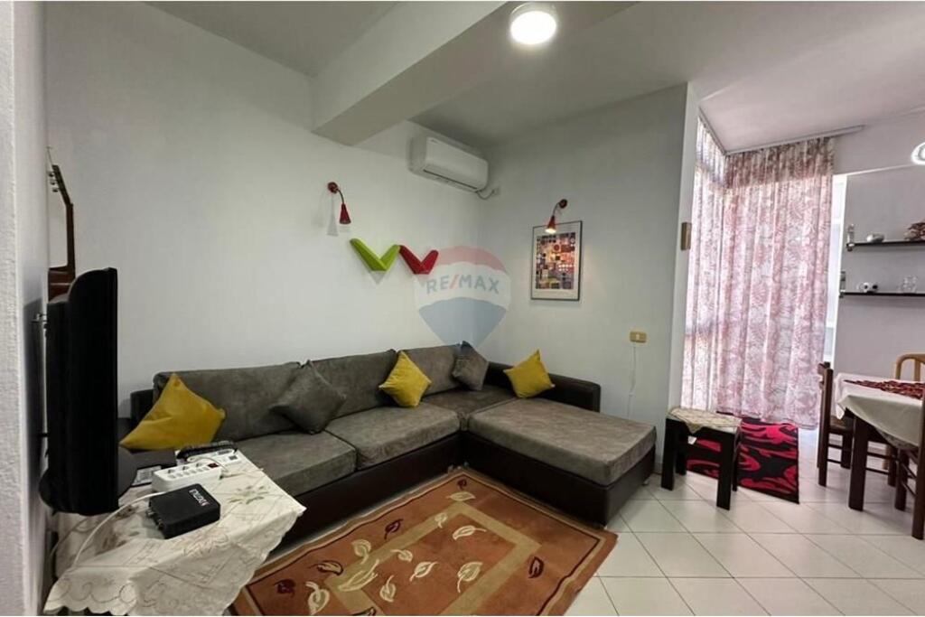 Apartament 1+1, Rruga e Kavajës