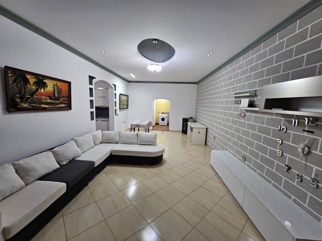 JEPET ME QERA APARTAMENT 2+1 NE KENETE DURRES