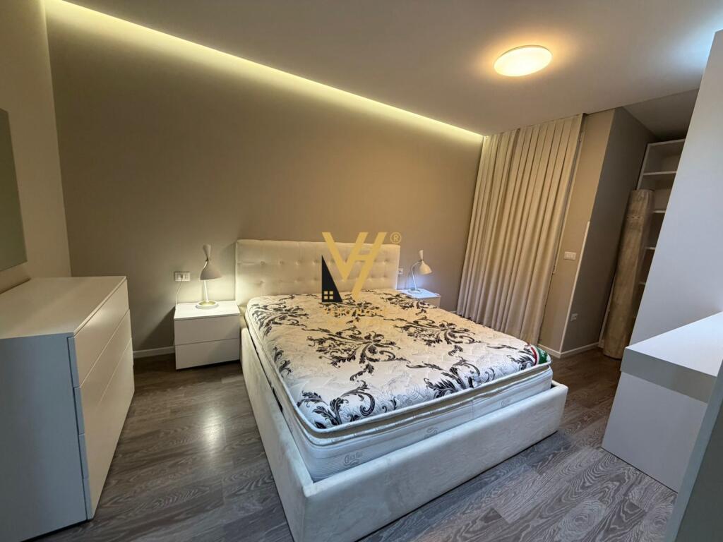 JEPET APARTAMENT 3+1+2+3BLK ME QIRA TE KODRA E DIELLIT 1.200 EURO