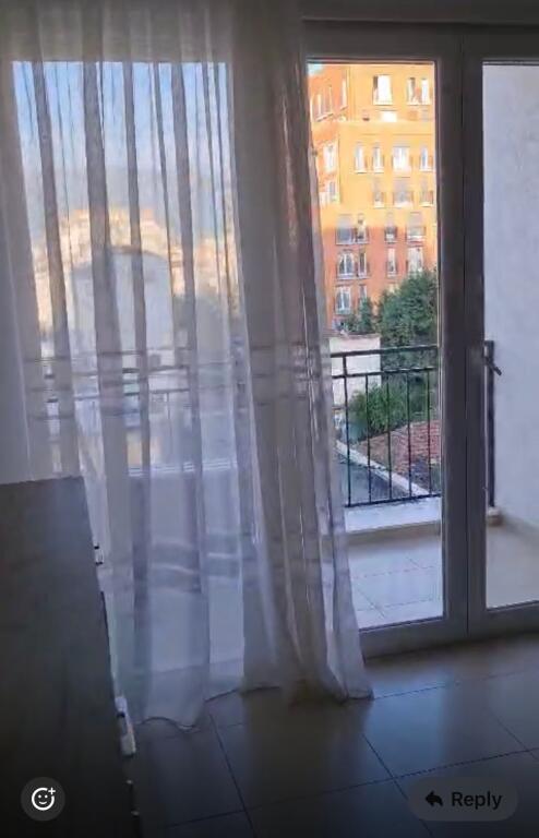 1+1, i mobiluar te 21 dhjetori te inxhinieri e ndertimit,cnmimi 500 mije leke