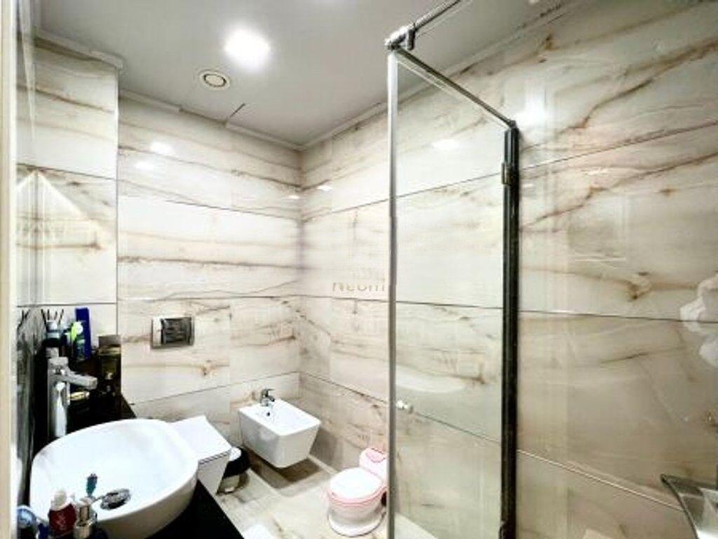 Apartament 2+1 me Qira tek Liqeni i Thatë – Totalisht i Mobiluar, 99 m²