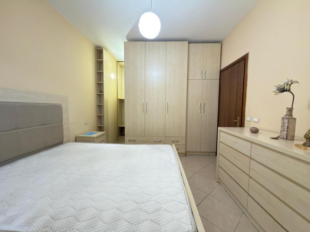Apartament 2+1 me qira tek Zogu i Zi