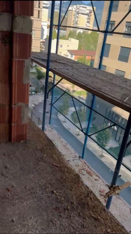 Vendesi in vendita 1+1, ex campo di aviazione