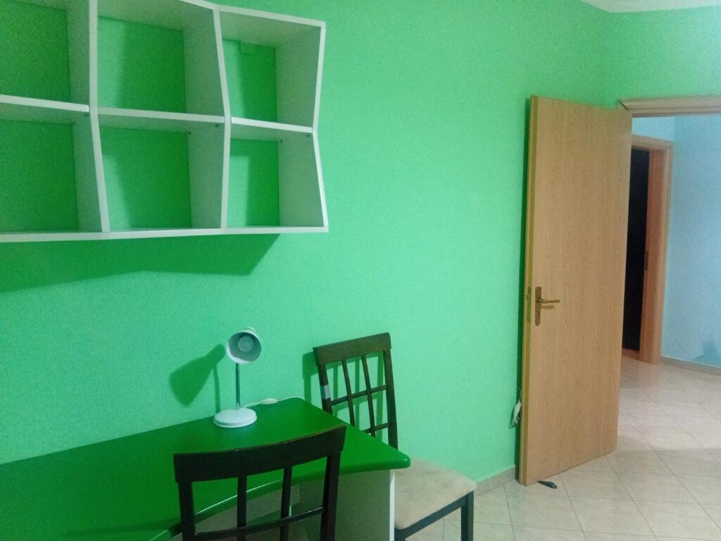 Apartament 2+1, Astir!