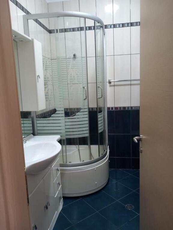 Jepet me qera apartament 2+1 Delijorgji