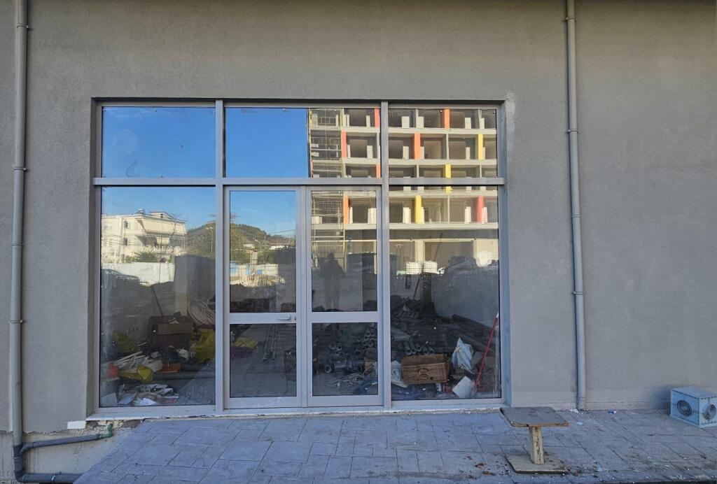 Shop for rent