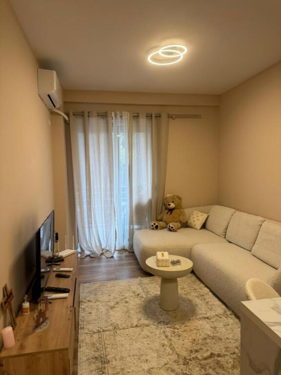 1+1, arredato, complesso Lim Em, via peti lago secco, 600 euro
