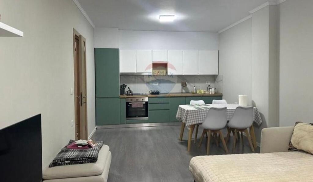 Affitto/ Appartamento in Via 5 Maji