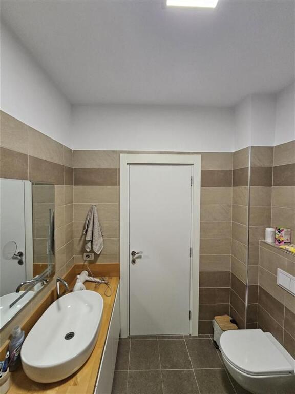 📌Jepet me qira apartament 1+1+ Ballkon 📍 mbrapa Kupoles!