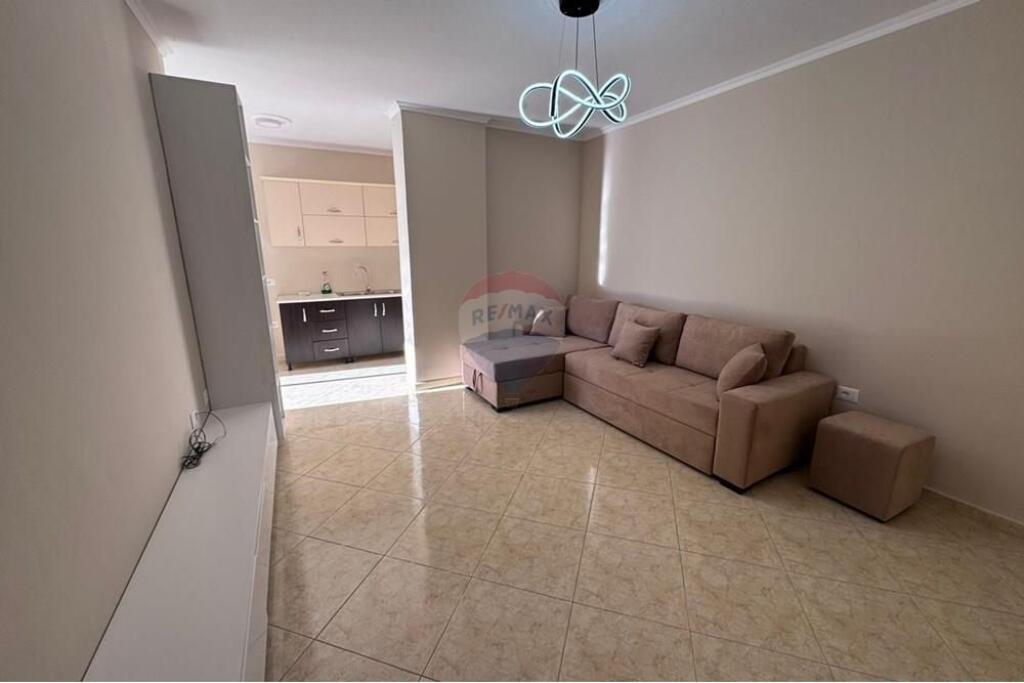 FOR RENT 2+1 APARTMENT IN ASTIR