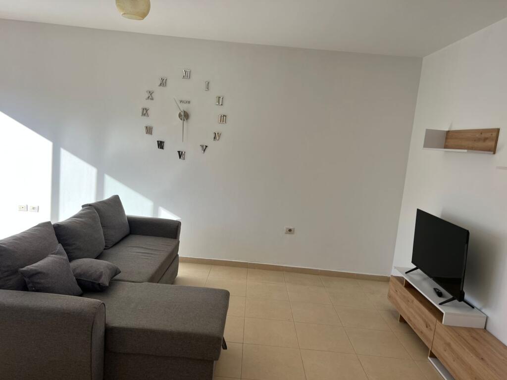 🏡 Jepet me Qira Apartament 2+1 në Zonën 5 Maji