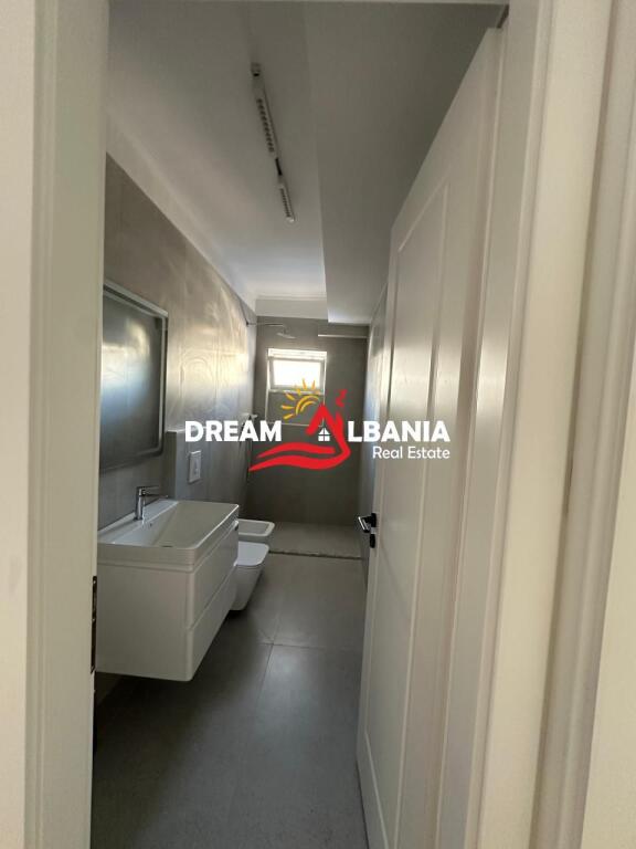 Shitet Apartament 1+1 ne Porcelan, Prane UET ne Tirane (ID 41111182)