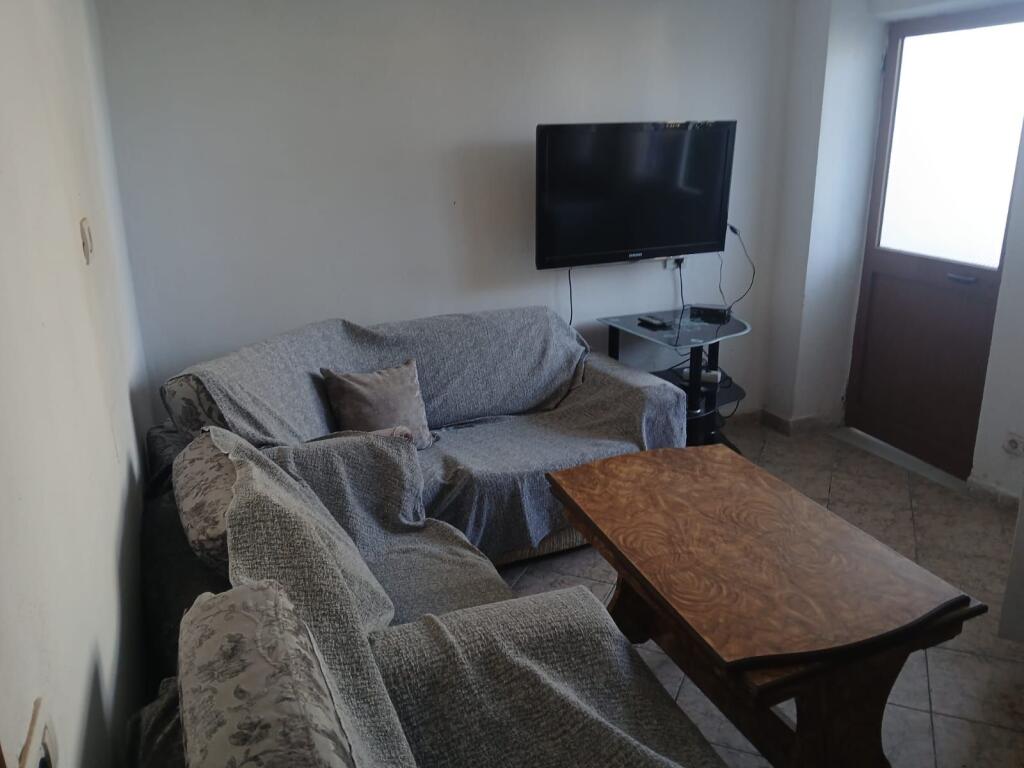 🏡 APARTMENT FOR RENT – STUDENT CITY