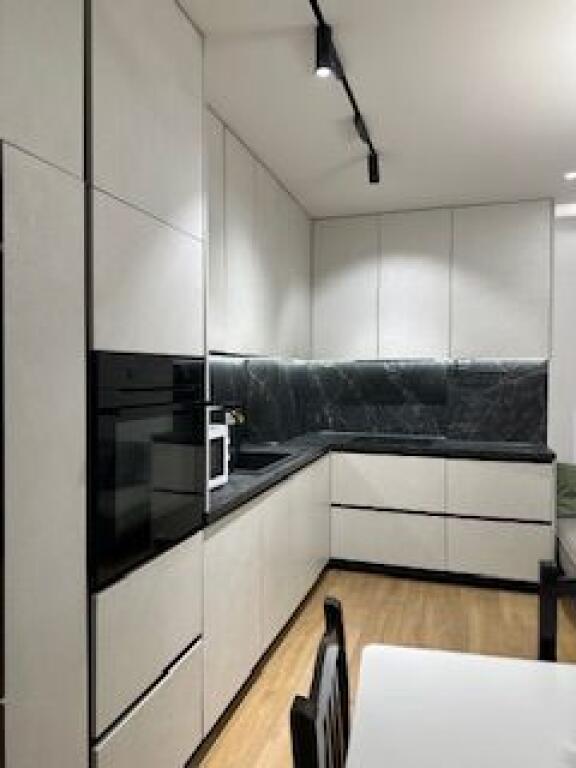 Apartament 2+1+ parking te isha fusha mobilim modern