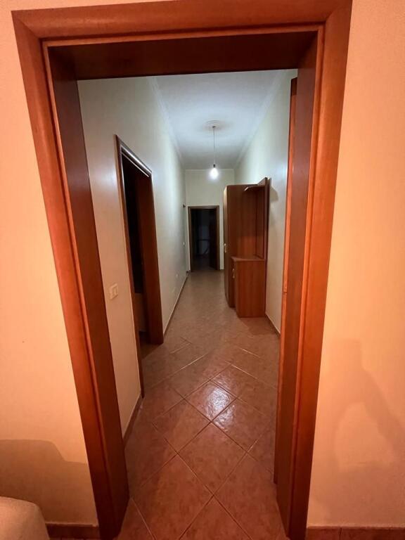 Apartament me Qera 2+1+2WC , Lungomare me pamje Deti, Vija e Pare. VLORE