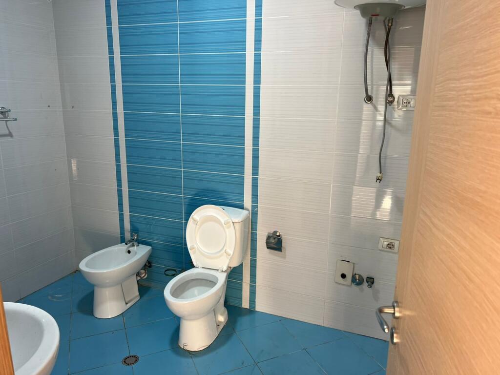🏡 Jepet me Qira Apartament 2+1 në Zonën 5 Maji