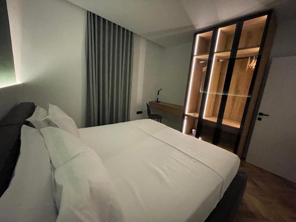 AFFITTASI APPARTAMENTO 1+1 COMUNE DI PARIGI 800 EURO