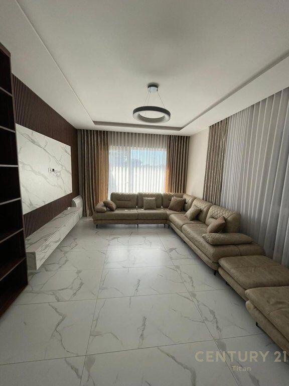 Shitet Apartament 2+1+2 ne Kamez!