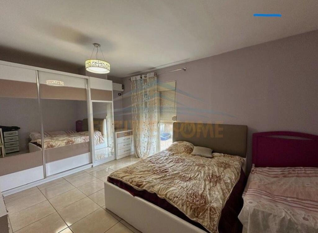 Apartment 2+1 for sale – Unaza e Re, near bar “Xhamero”