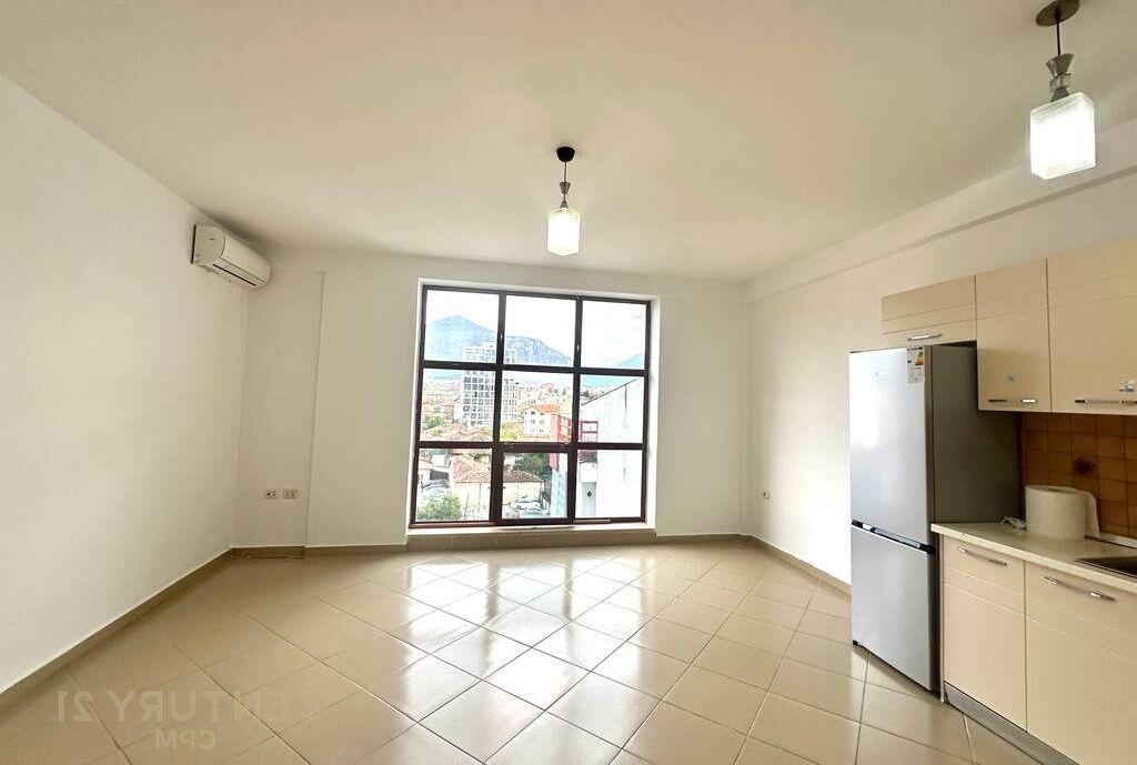 APPARTAMENTO 3+1+2 PER UFFICIO O RESIDENZA VICINO AL COMPLESSO HALILI.