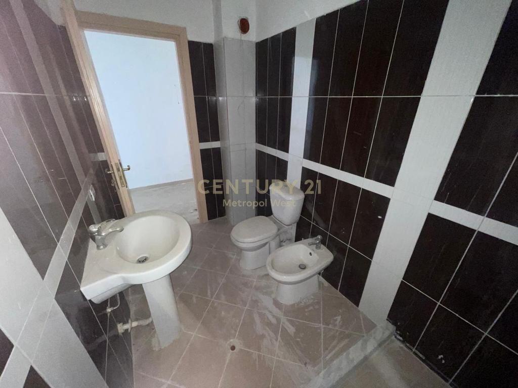 Apartment 2+1 with Veranda for Sale, in Fresk 150,000 €