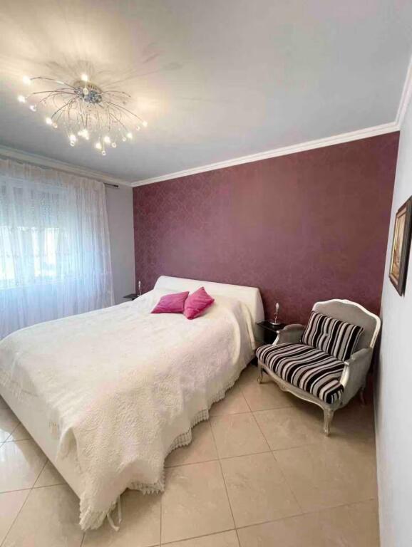 APARTMENT 3+1 + PARKING FOR RENT IN THE BLOCK