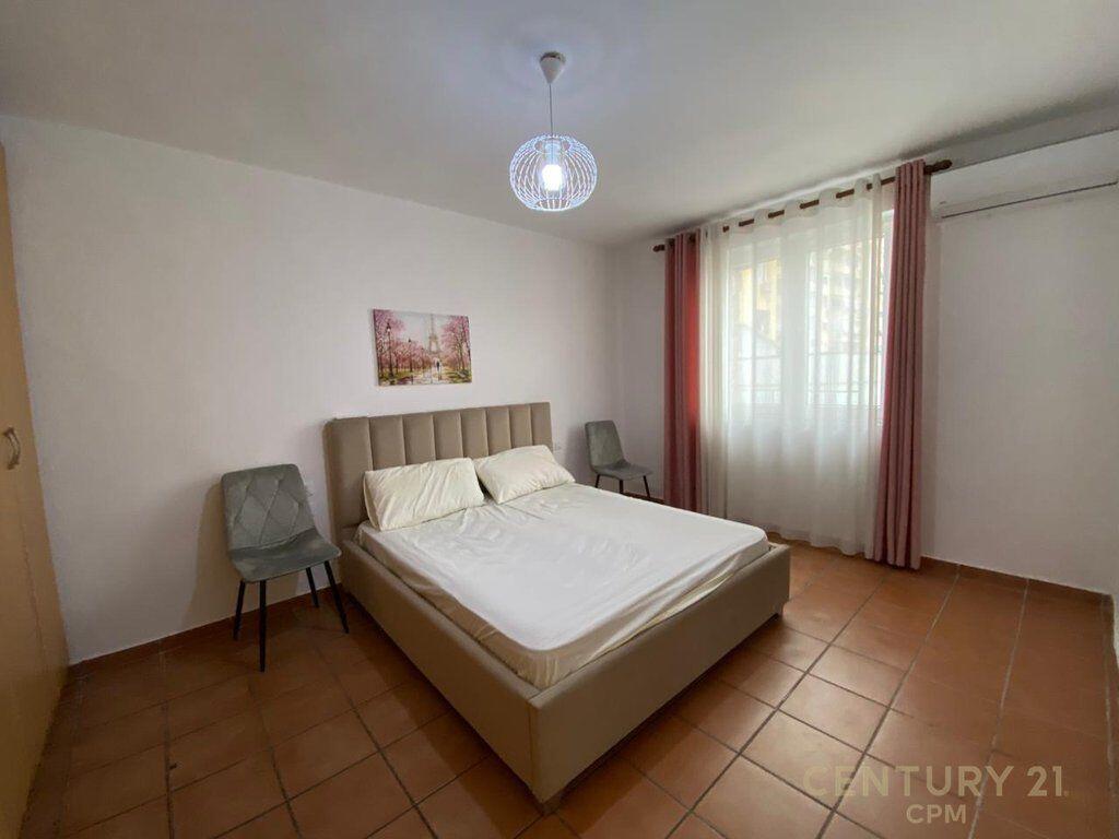TEK 21 DHJETORI JAPIM ME QIRA APARTAMENT 2+1