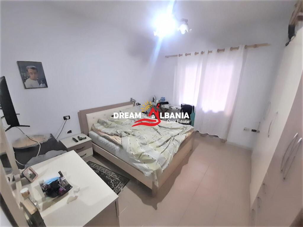 Shiten 2 Apartamente 1+1, tek 21 Dhjetori prane supermarket Joena (ID 4139128)

