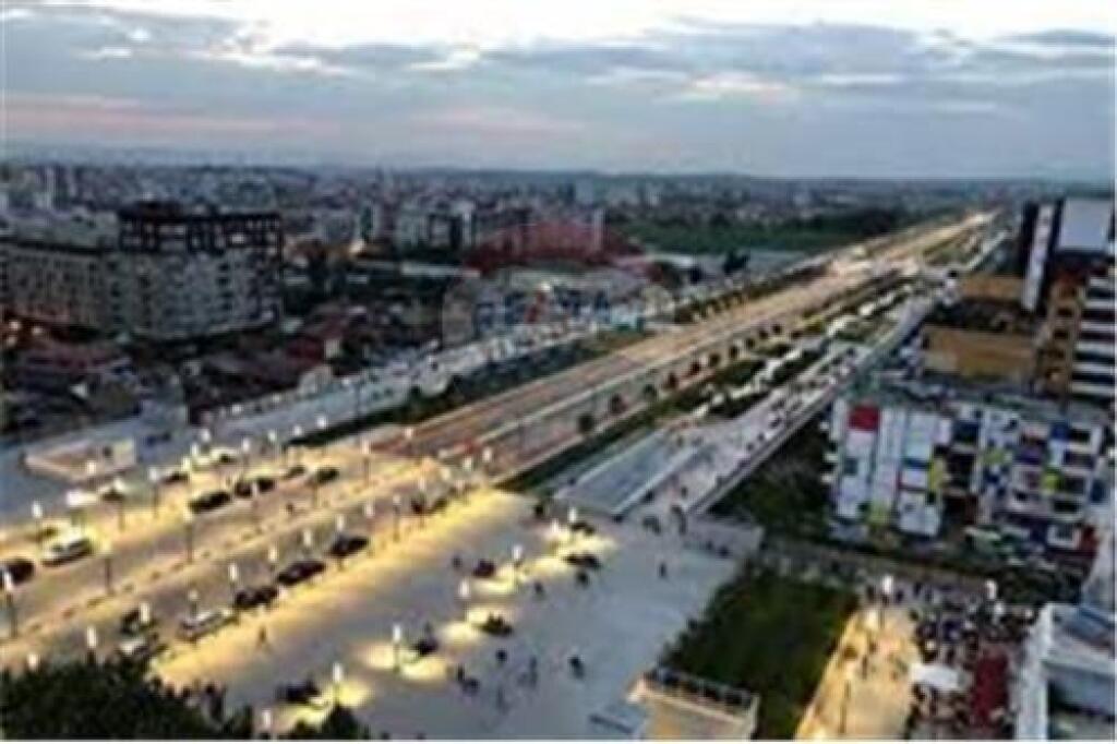 Apartament 2+1 ne shitje prane Bulevardit te Ri!!