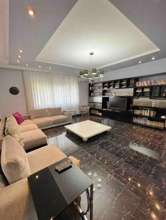 APARTMENT 3+1 + PARKING FOR RENT IN THE BLOCK
