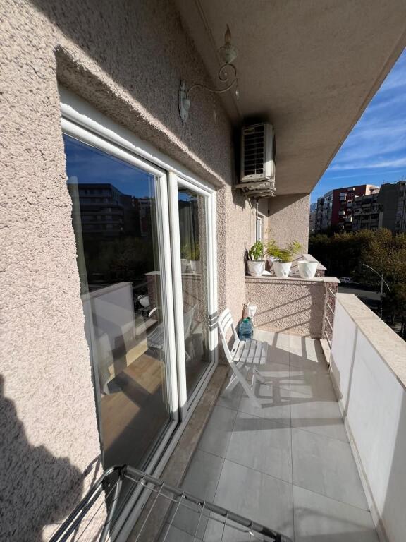 Apartament 1+1 me qera ne Qender Sheshi Skënderbej