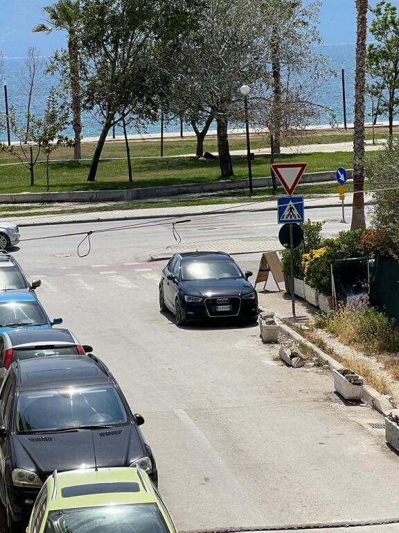 Apartament me Qera 2+1+2WC , Lungomare me pamje Deti, Vija e Pare. VLORE