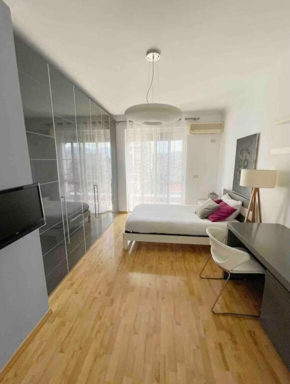 APARTMENT 3+1 + PARKING FOR RENT IN THE BLOCK