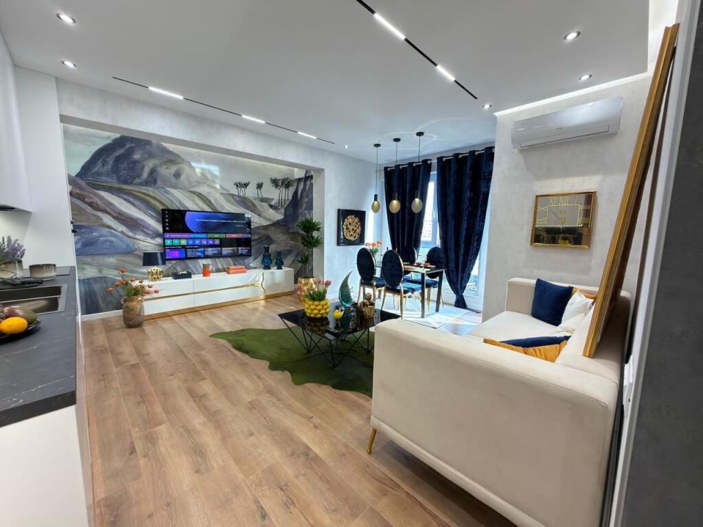 🏠 Appartamento 2+1 in vendita 📍 21 Dhjetori, Tirana 🛋️prezzo su richiesta