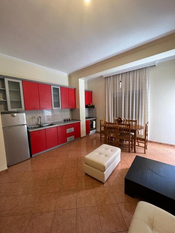 Apartament me Qera 2+1+2WC , Lungomare me pamje Deti, Vija e Pare. VLORE