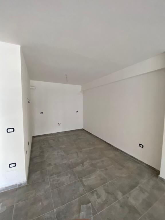 Aviation field, Garden Turdiu residence, 3+1+2wc for sale