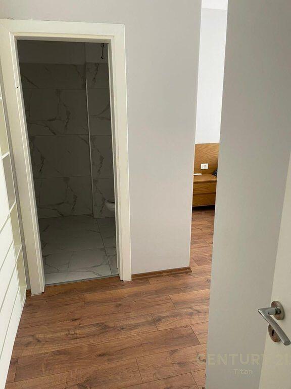 Shitet Apartament 2+1+2 ne Kamez!