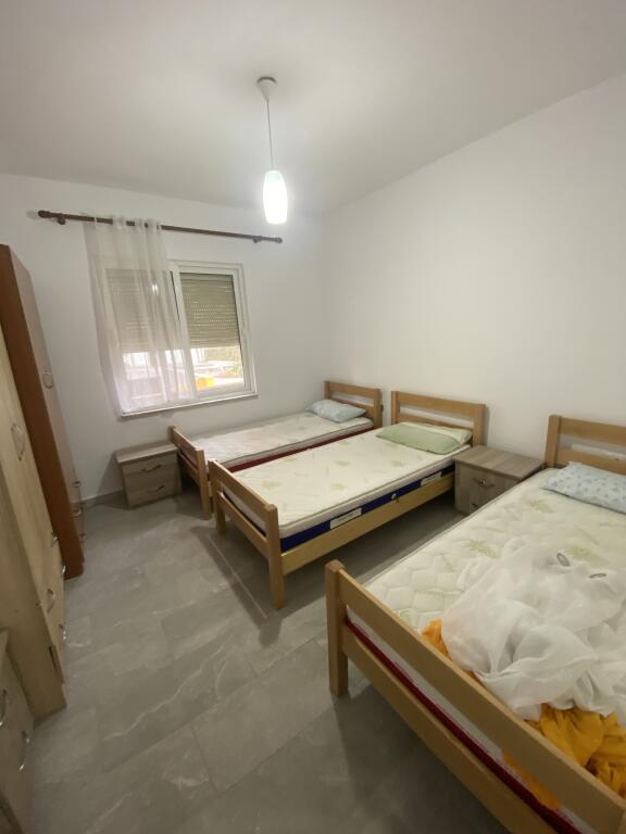 2+1,piano villa arredato, a 2 Palmat in Astir, 400 euro