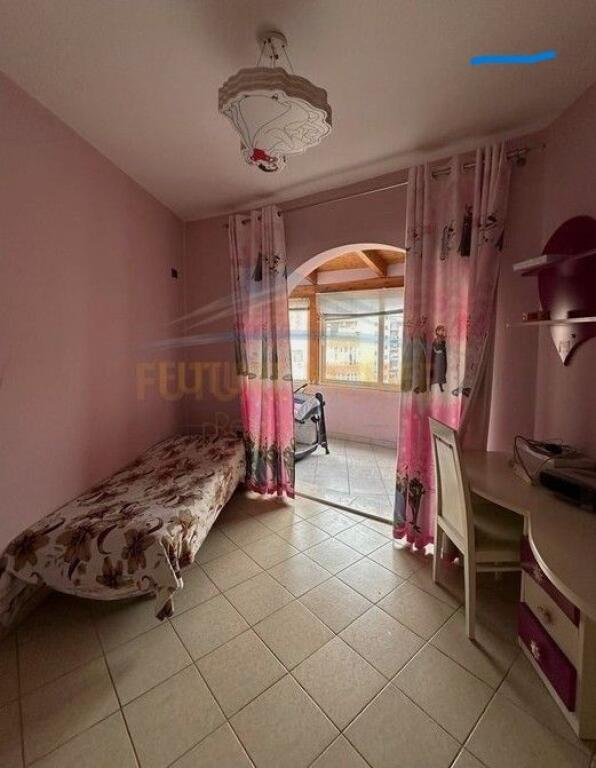 Apartment 2+1 for sale – Unaza e Re, near bar “Xhamero”